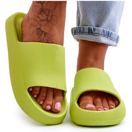 Pantoufles légères à la mode sur une semelle solide en citron vert Rebel 9