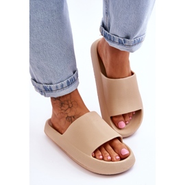Sandales légères à la mode sur une semelle massive rebelle beige 6