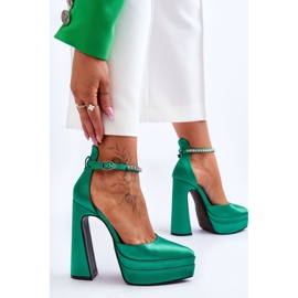 Escarpins à la mode sur un talon vert Santoro 4