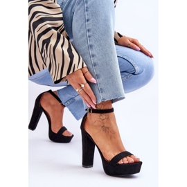 Sandales confortables en daim sur un talon haut Black Essence le noir 5
