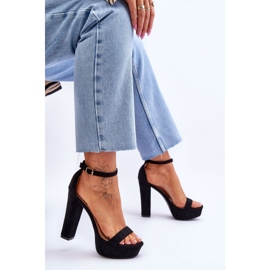 Sandales confortables en daim sur un talon haut Black Essence le noir 6