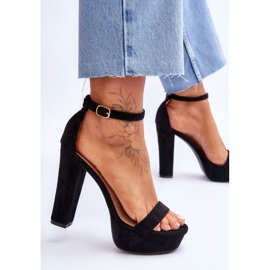 Sandales confortables en daim sur un talon haut Black Essence le noir 7