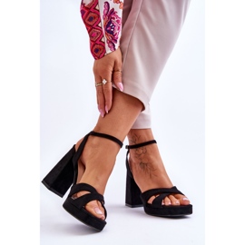 Sandales en daim noires à talons carrés puissants le noir 2