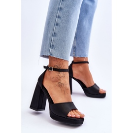 Sandales en satin sur talons massifs Black Eternity le noir 2