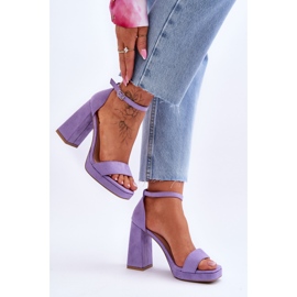 Sandales en daim à la mode avec un talon carré en merila violet 3