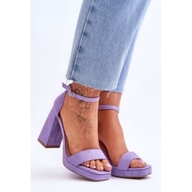 Sandales en daim à la mode avec un talon carré en merila violet 7