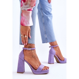 Sandales en daim à la mode avec un talon carré en merila violet 4