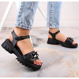 Sandales en cuir noir pour femmes avec une chaîne Filippo DS4614 le noir 4