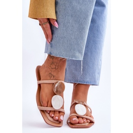 Chaussons en daim nude à ornements Victoria beige 1