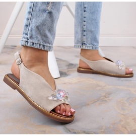 Sandales plates en daim pour femmes avec cristaux beiges Jezzi RMR2266-2 5