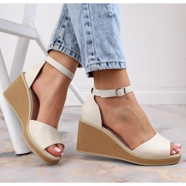 Sandales compensées en cuir confortables pour femmes Filippo DS4507 beige 3