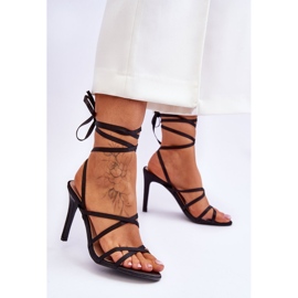 Sandales nouées pour femmes sur un talon haut noir Meya 2