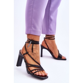 Sandales à talons noires à la mode Tessoro 2