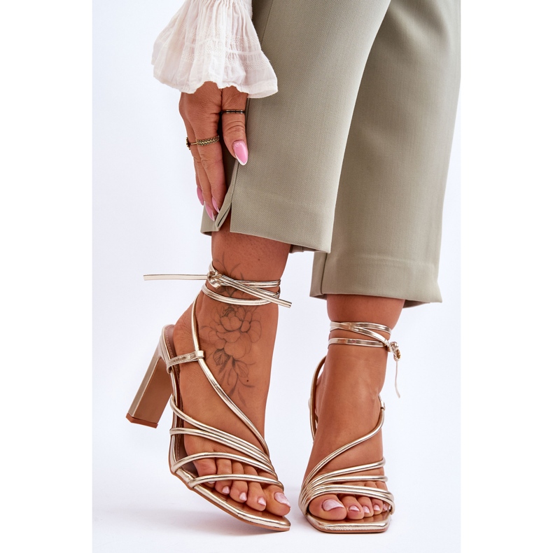 FJ1 Sandales à talons hauts Tessoro dorées à la mode 1