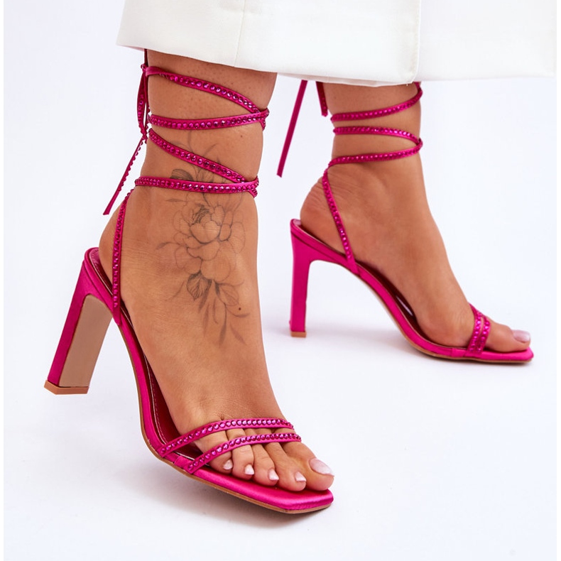 Sandales nouées élégantes avec strass Nessy fuchsia rose 2 Sandales nouées élégantes avec strass Nessy fuchsia rose 2