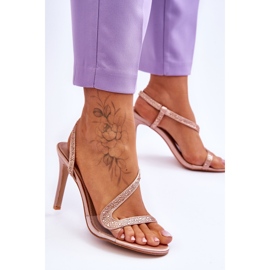 Élégantes sandales à talons hauts Nude Colima à enfiler beige 2 Élégantes sandales à talons hauts Nude Colima à enfiler beige 2