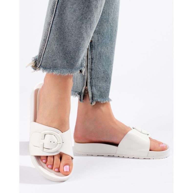 Sliders blancs Shelovet avec boucle blanche 1