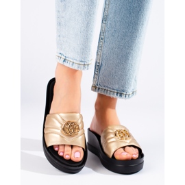 W. Potocki Pantoufles compensées dorées pour femmes de Potocki 1