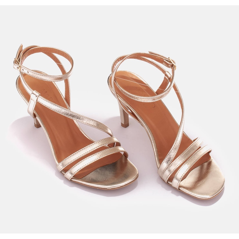 Marco Shoes Sandales sur un talon haut d'or 1
