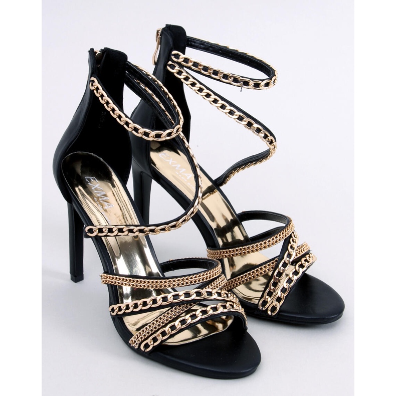 Sandales Chester noires à talons et chaîne 1