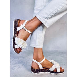 Sandales compensées à fleurs de Hahn White blanche 3