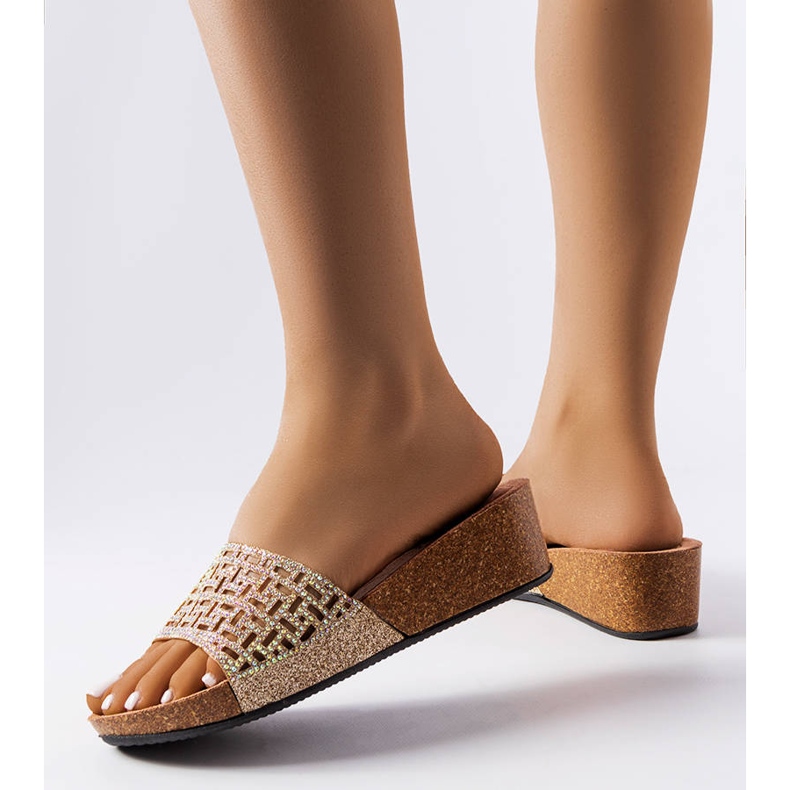 Sandales compensées dorées Elitha 1