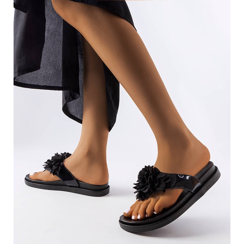 Tongs noires décorées de fleurs Caresse 1