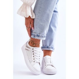 Chaussures De Sport Classiques Avec Motif Ajouré Blanc Et Argent Happier blanche 1 Chaussures De Sport Classiques Avec Motif Ajouré Blanc Et Argent Happier blanche 1