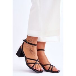 Sandales à la mode avec des talons hauts Felisa noirs le noir 7