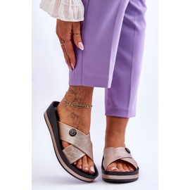 Vinceza Chaussons compensés ornés Brooklyn dorés pour femme d'or 1 Vinceza Chaussons compensés ornés Brooklyn dorés pour femme d'or 1