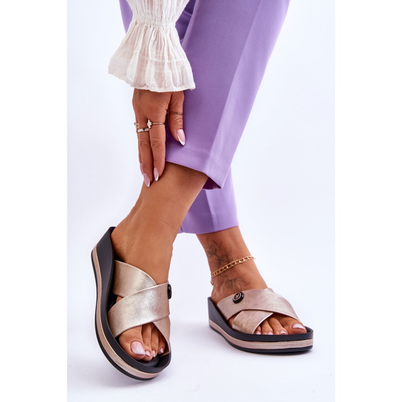 Vinceza Chaussons compensés ornés Brooklyn dorés pour femme 2