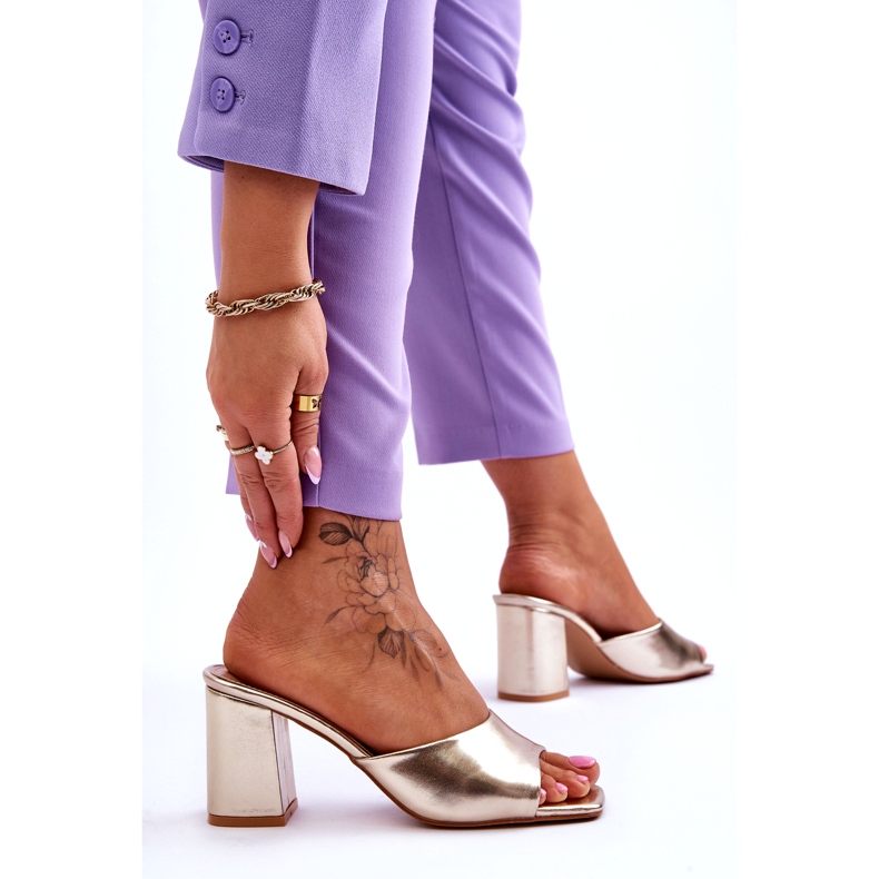 Tongs classiques en cuir pour femmes or métallisé doré 3