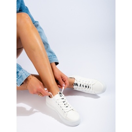 Chaussures de sport classiques blanches Shelovet 1 Chaussures de sport classiques blanches Shelovet 1