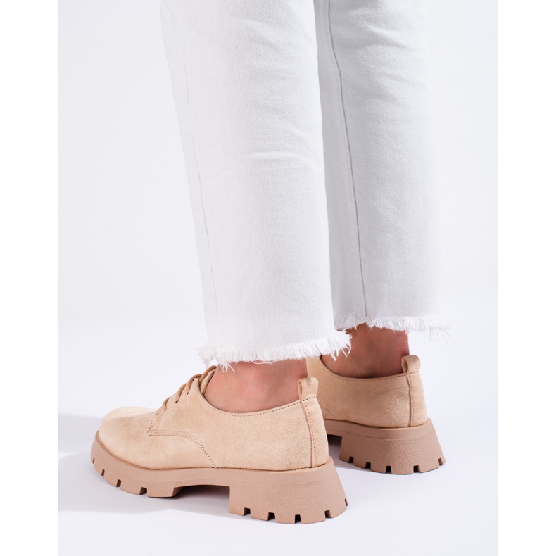 Chaussures noires à semelle épaisse de Shelovet 1