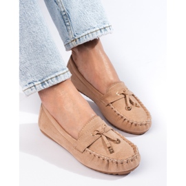 Mocassins en daim beige pour femmes de Shelovet 1 Mocassins en daim beige pour femmes de Shelovet 1