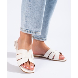 Pantoufles classiques pour femmes blanches Shelovet 1