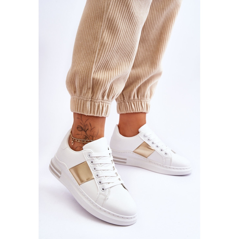 Chaussures de sport classiques Follow Me blanches et dorées 2 Chaussures de sport classiques Follow Me blanches et dorées 2