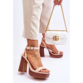 Sandales En Cuir Sur Une Plateforme Chunky Beige Marina 2 Sandales En Cuir Sur Une Plateforme Chunky Beige Marina 2