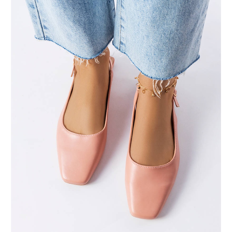 Sandales roses à bout fermé 1