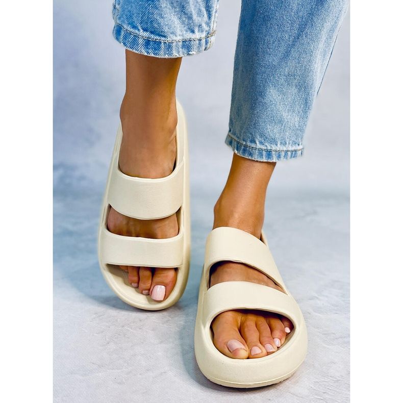 Boddie Sandales en caoutchouc beige 1