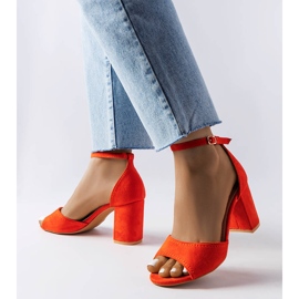 Les sandales bloc orange de Diasha 1