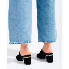 Vinceza Vincez black glisse sur le poteau le noir 1