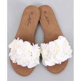 Pantoufles à fleurs blanches Corey 1