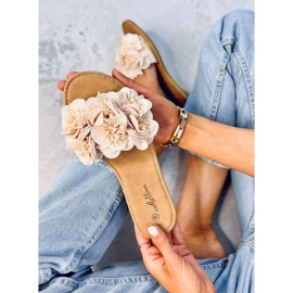 Pantoufles à fleurs Corey Beige 2