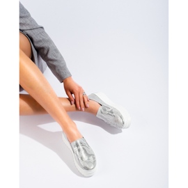 Chaussures à enfiler argentées pour femmes en cuir Shelovet 1