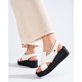 Sandales compensées Shelovet pour femmes blanc blanche 1