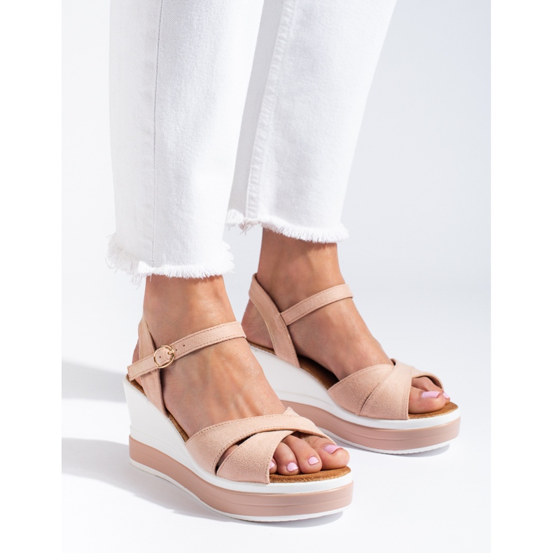 Sandales compensées femme en daim rose Shelovet 2