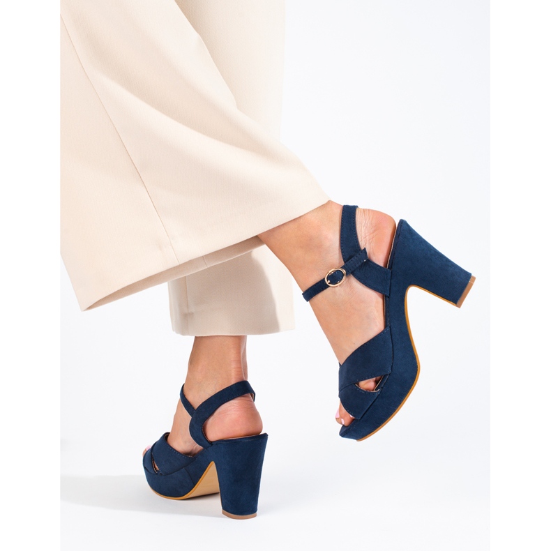 Sandales à talons bleu marine de Shelovet 1