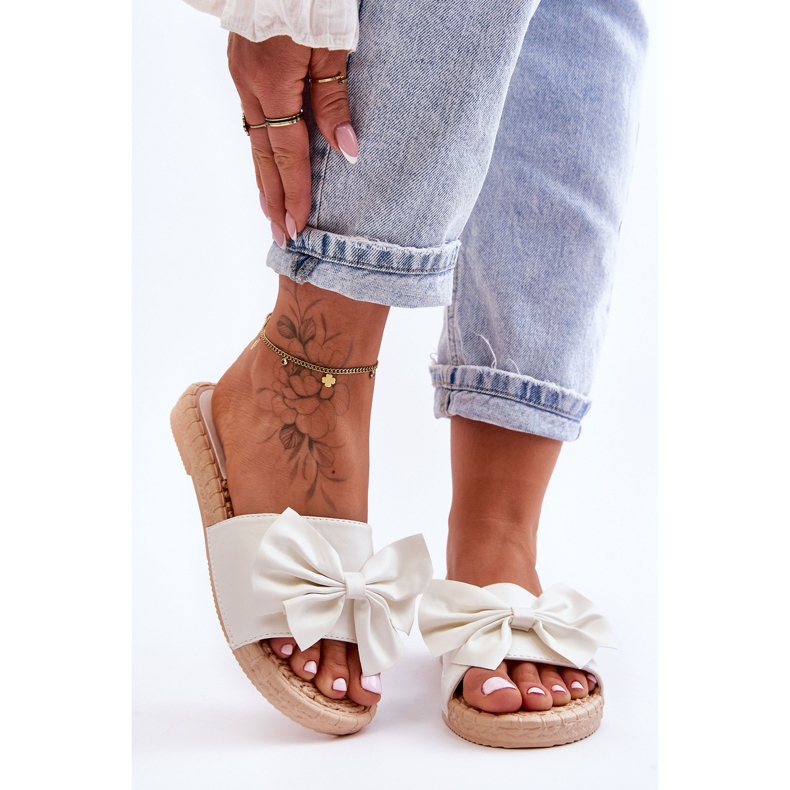 FK1 Pantoufles pour femmes à la mode avec un nœud Estera blanc blanche 1